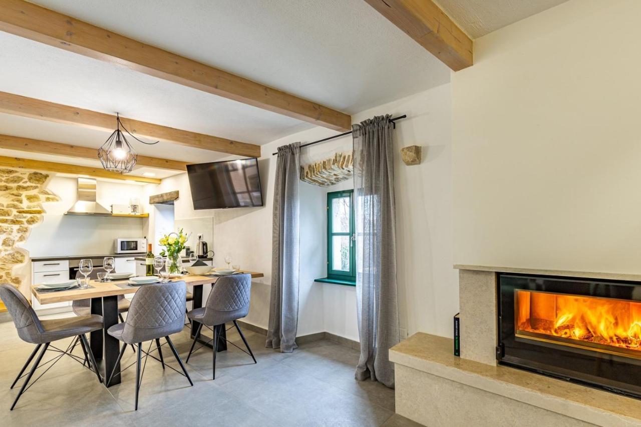 Casa Amelia In Pićan エクステリア 写真